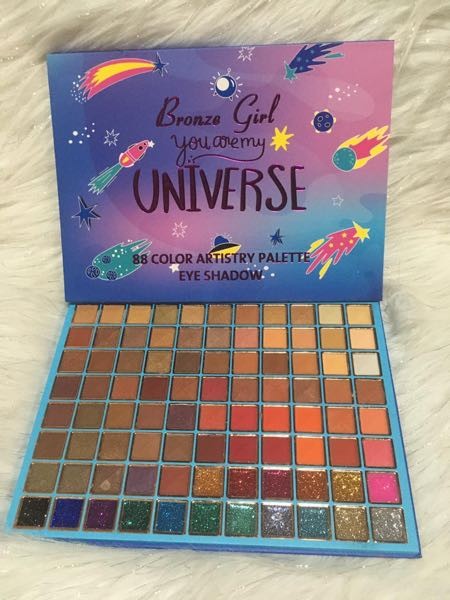 Paleta de sombra universe (Promo 10% off)